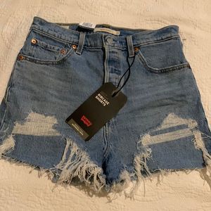 Levi premium rib cage shorts. Super high rise slim through the hips. NWT
